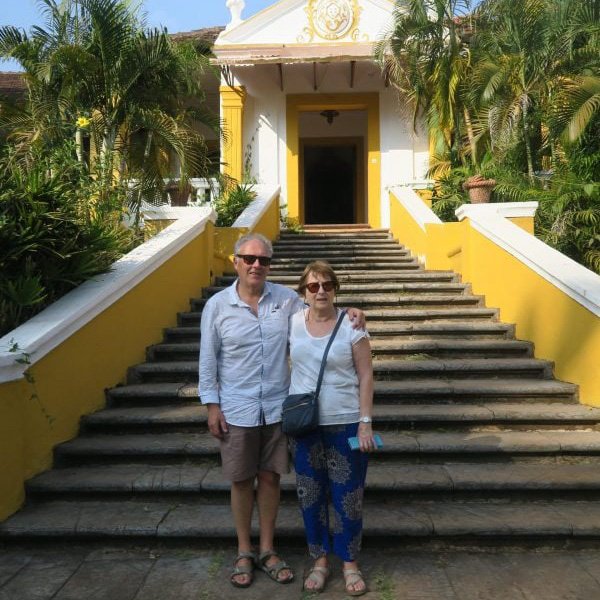 Eglise-kerala-avec-nos-touristes-francais